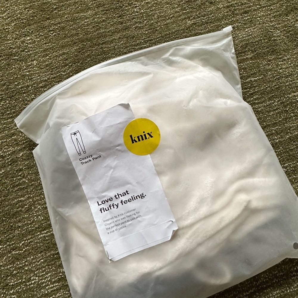 Knix Cozy track pants- White